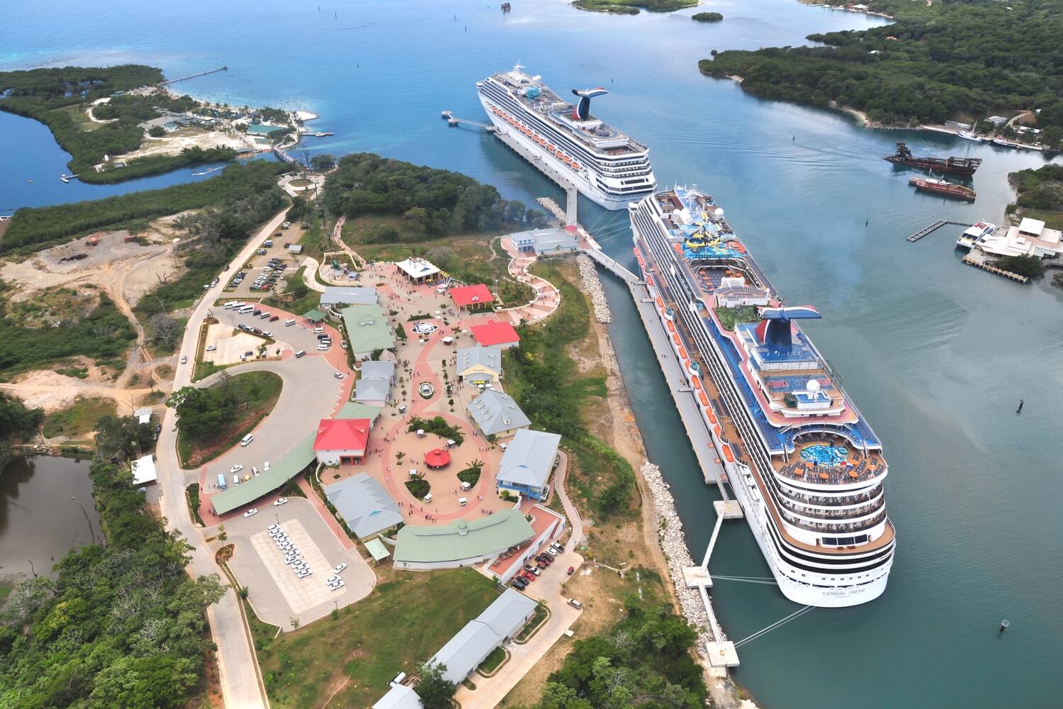 cruise port of roatan